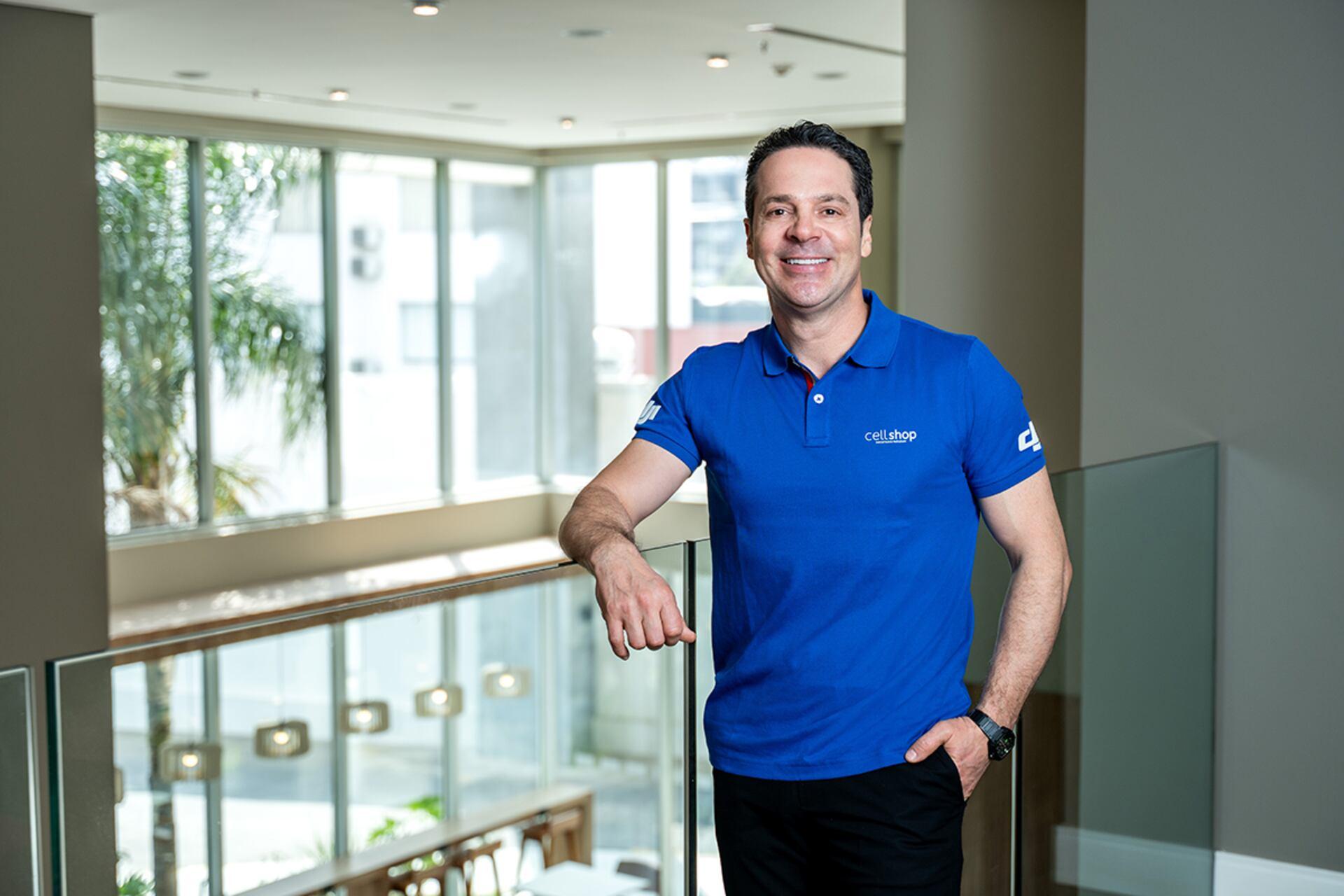 Jorbel, fundador da Cellshop